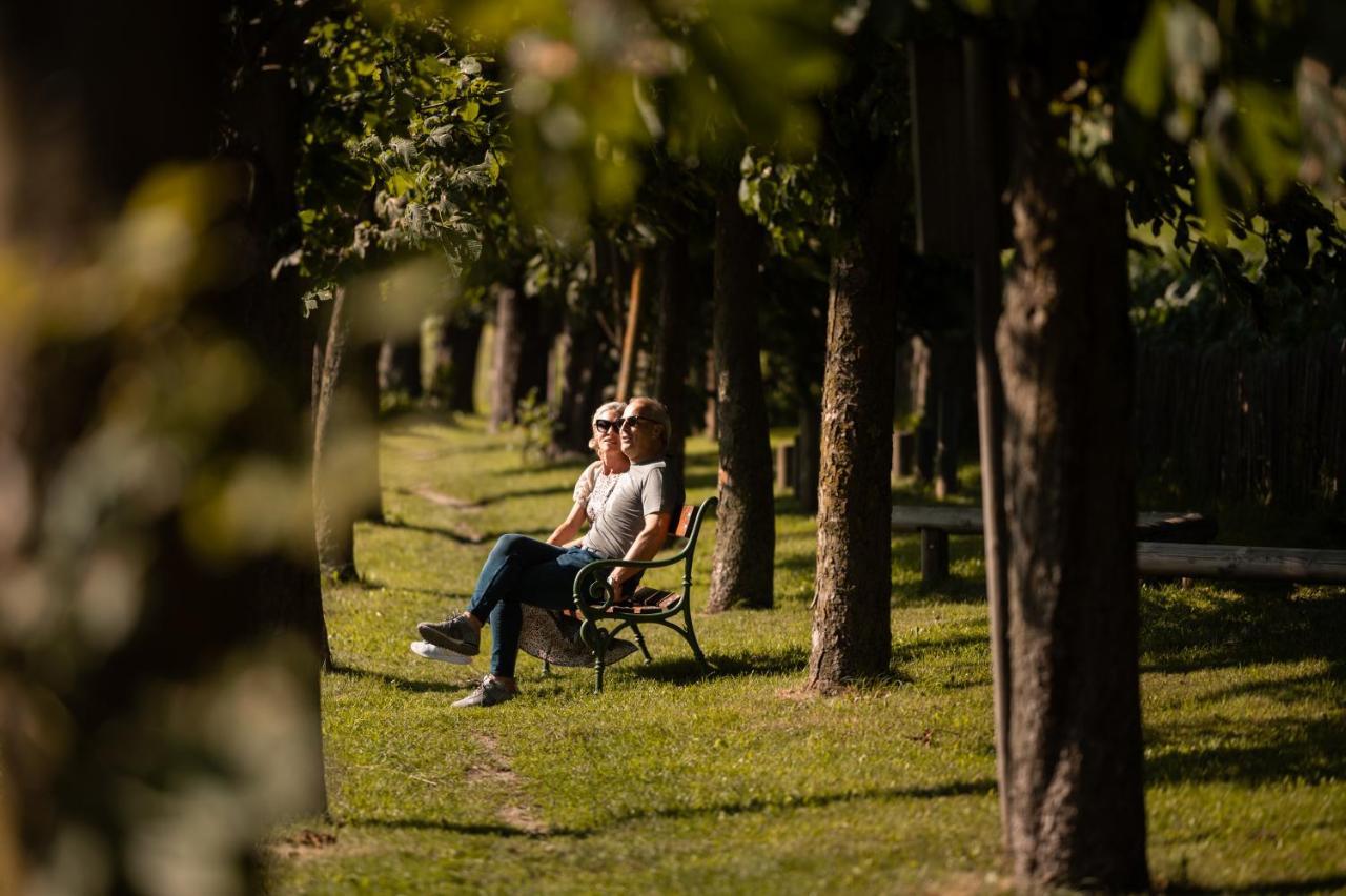 Romantik & Restaurant Stafler 4*