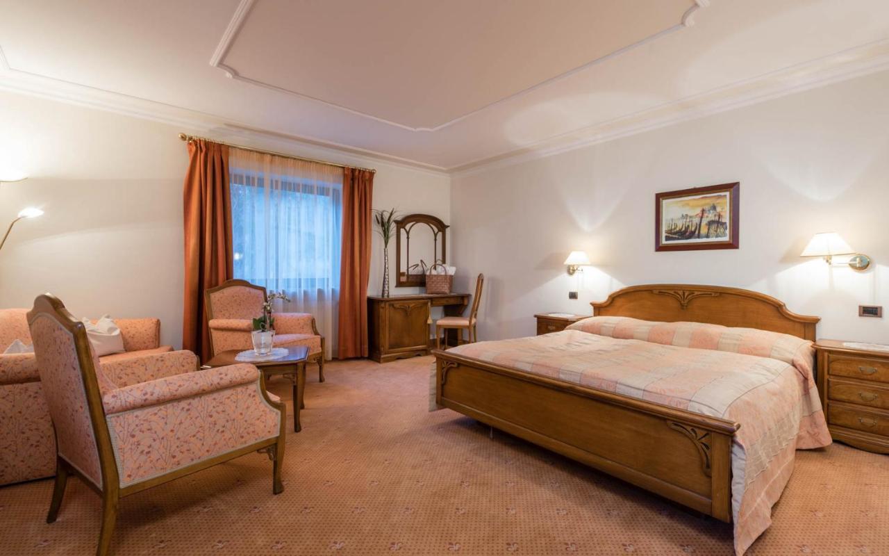 Hotel Romantik & Restaurant Stafler 4*