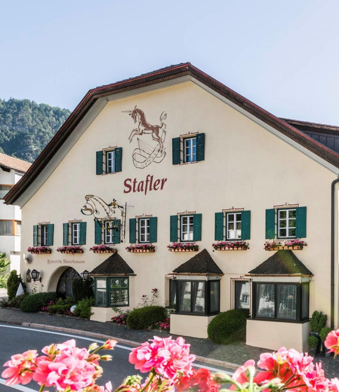 Romantik & Restaurant Stafler Hotel 4*