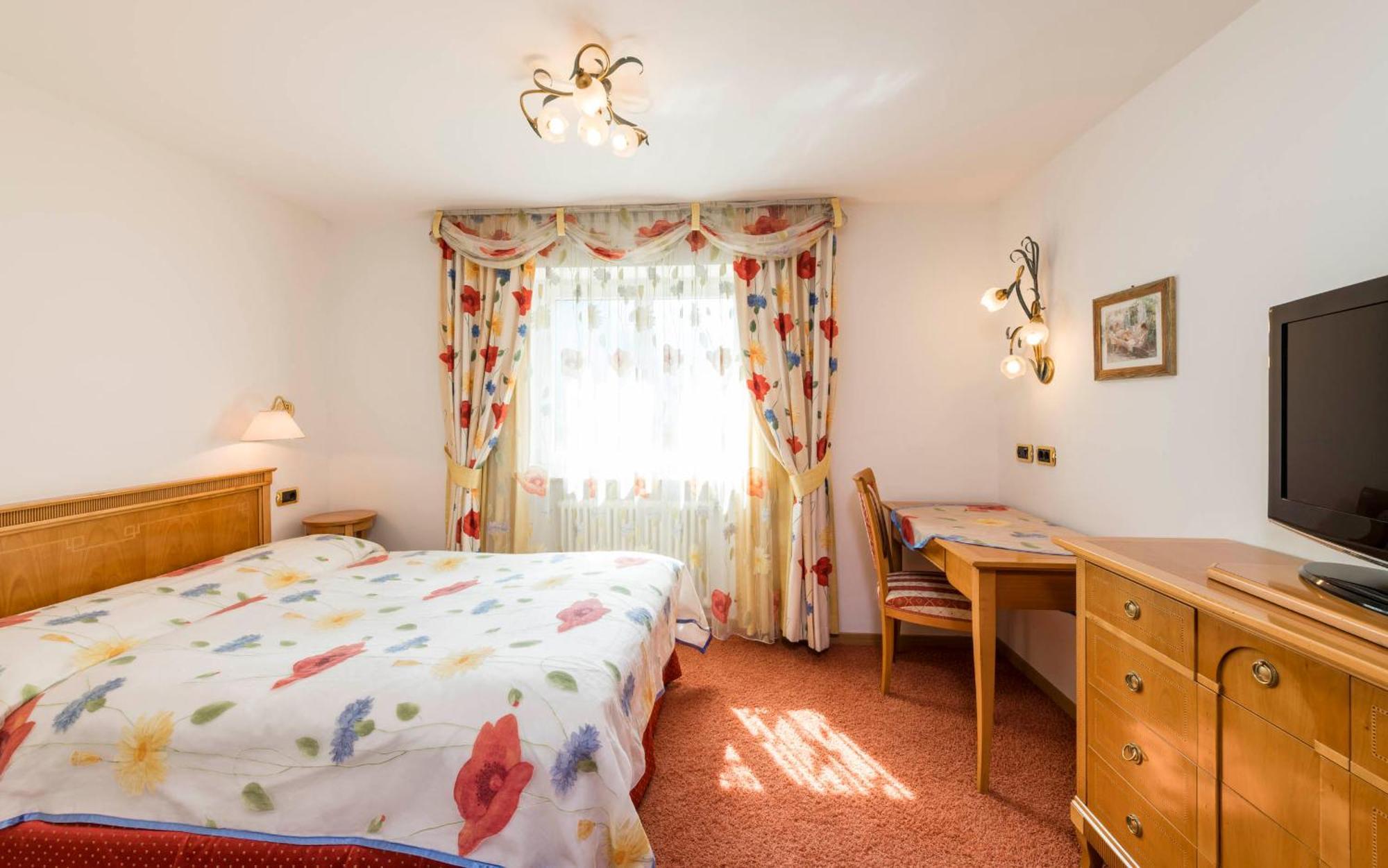 Romantik & Restaurant Stafler 4* Vipiteno